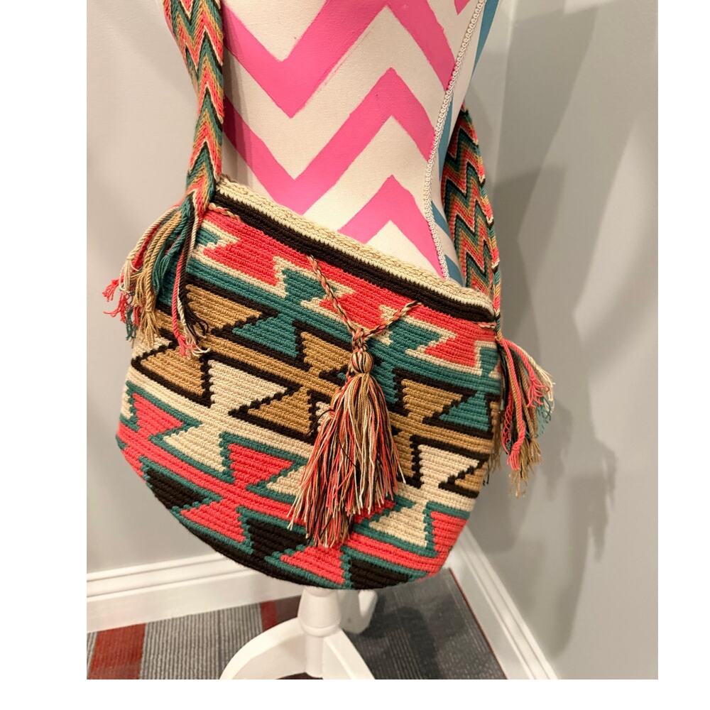 Handmade Wayuu Mochila Bag Woven Crossbody Bucket Drawstring Tassel Geometric